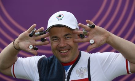 Олимпийскому чемпиону Афин-2004  Алексею Алипову — 44 года!